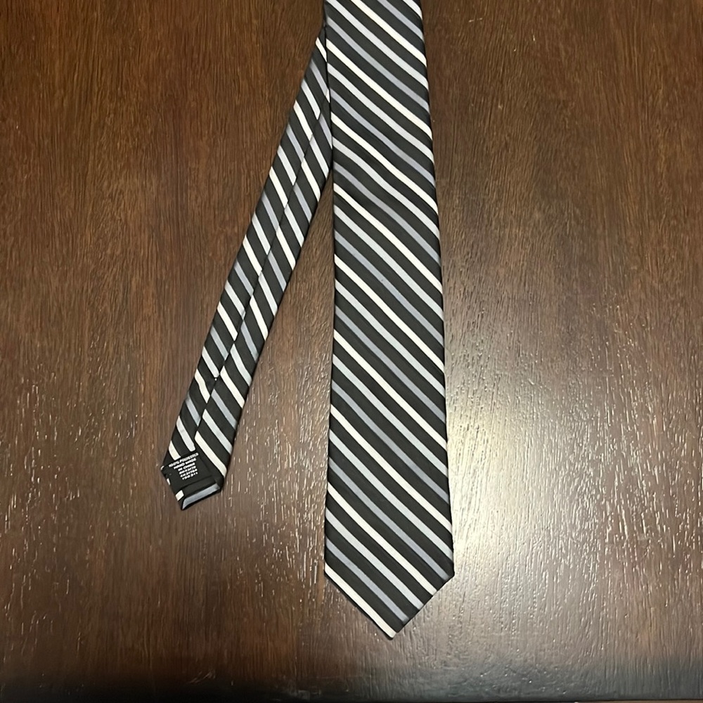 JF J. Ferrar Tie